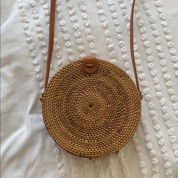 Handbags - Round Rattan Shoulder Crossbody Bag
